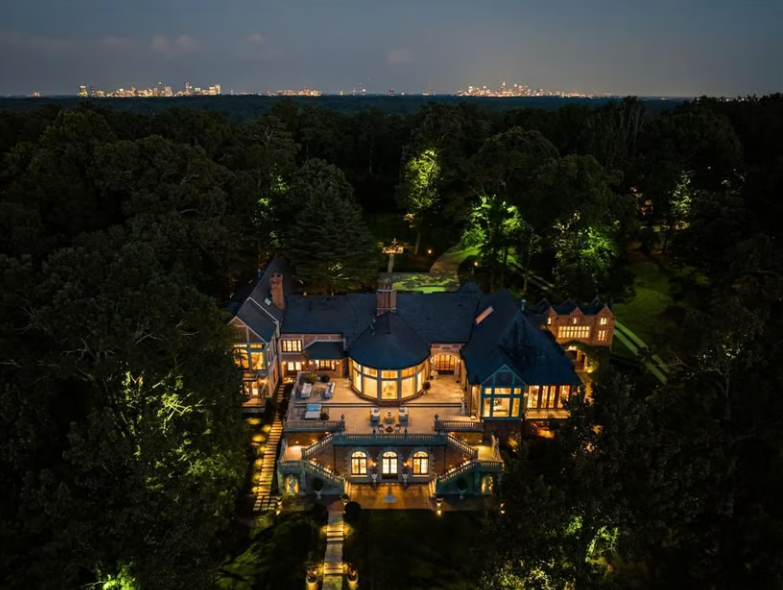 Spectacular single family home